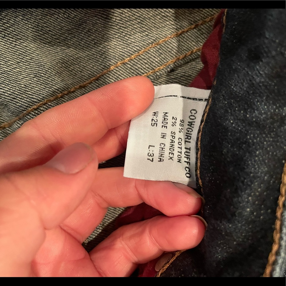 Used cowgirl tuff “just tuff” like new.